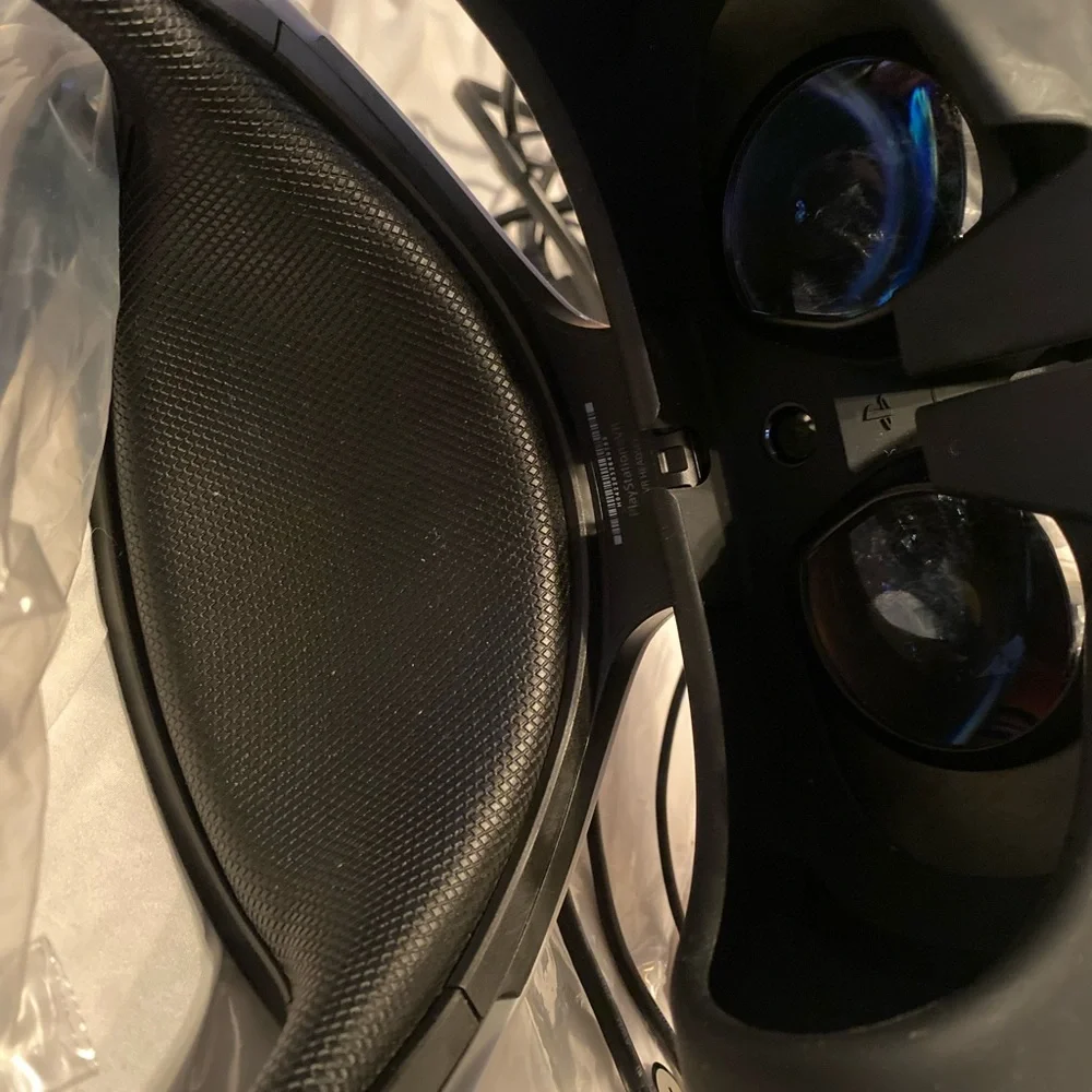 Ps 4 VR headset iron man bundle